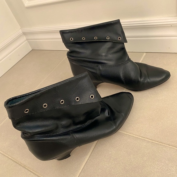 Vintage Black Ankle Booties - Picture 3 of 3